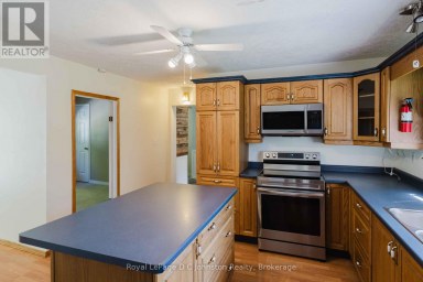 25 AVELE ROAD South Bruce Peninsula Ontario photo 16