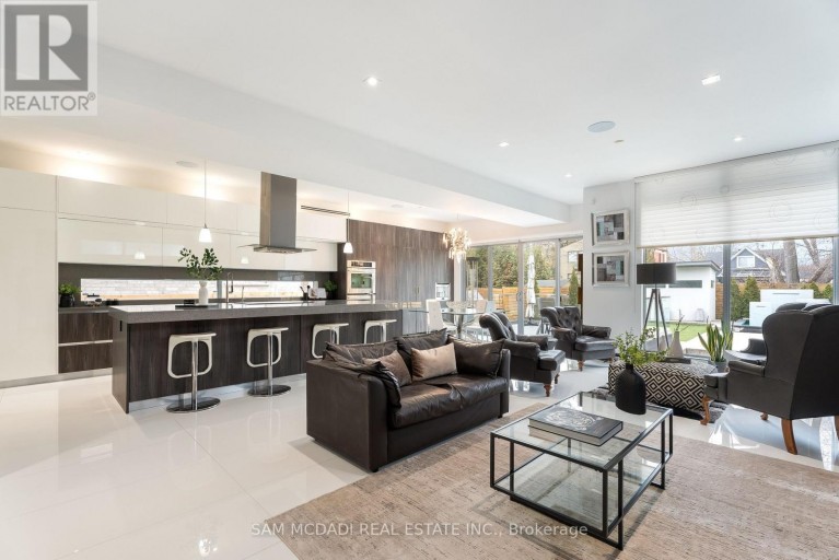 852 GOODWIN ROAD, Mississauga (Lakeview), Ontario, L5G4J7