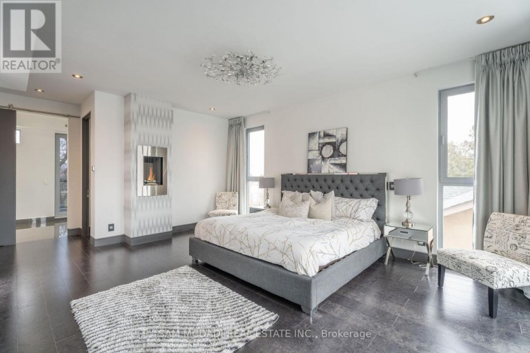 852 GOODWIN ROAD, Mississauga (Lakeview), Ontario, L5G4J7