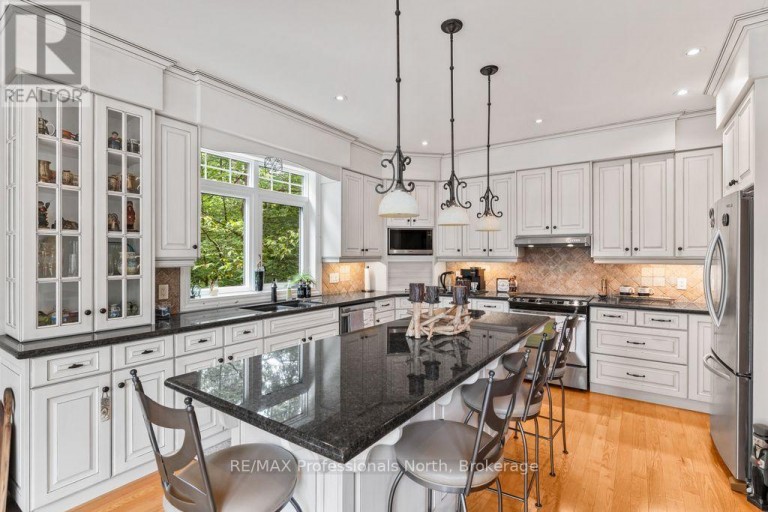 1041 KINGFISHER LANE, Minden Hills (Minden), Ontario, K0M2K0