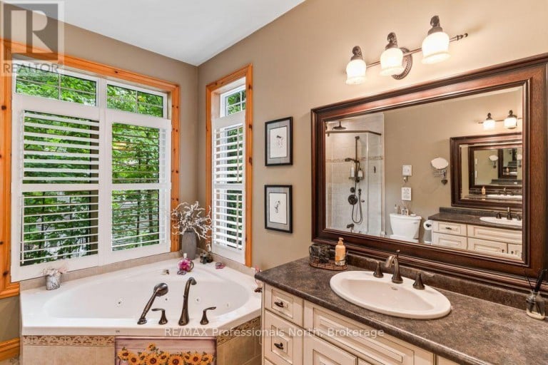1041 KINGFISHER LANE, Minden Hills (Minden), Ontario, K0M2K0