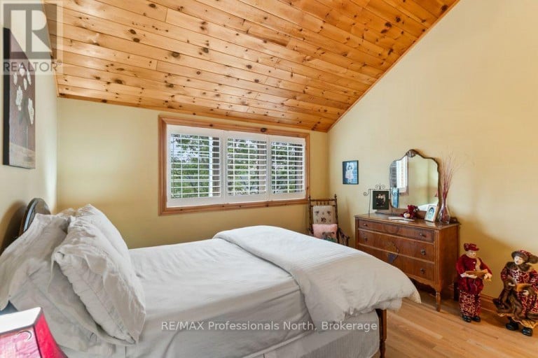 1041 KINGFISHER LANE, Minden Hills (Minden), Ontario, K0M2K0