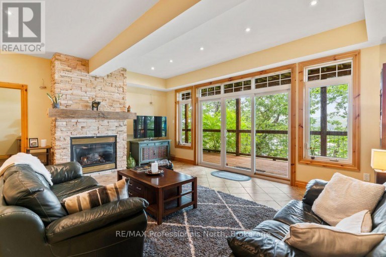 1041 KINGFISHER LANE, Minden Hills (Minden), Ontario, K0M2K0