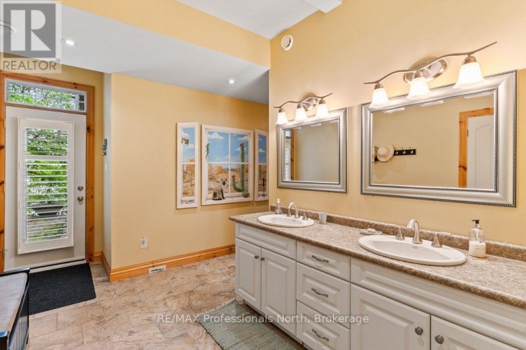 1041 KINGFISHER LANE, Minden Hills (Minden), Ontario, K0M2K0