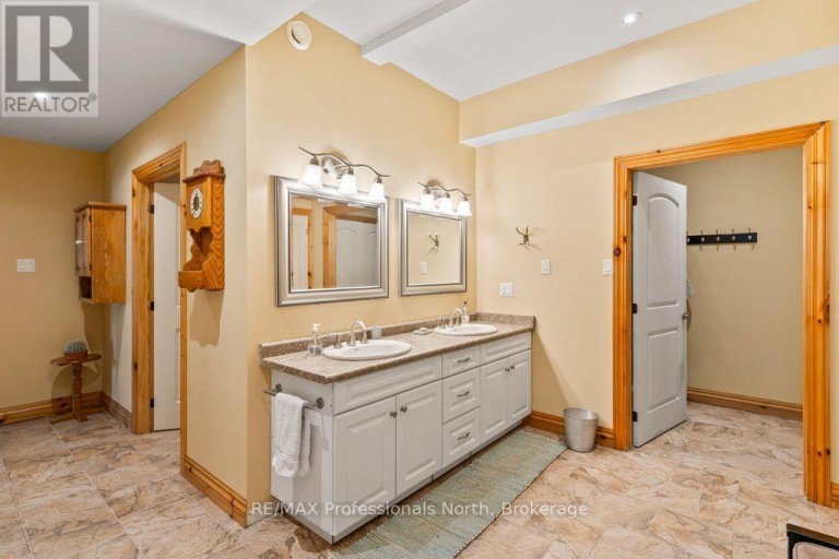 1041 KINGFISHER LANE, Minden Hills (Minden), Ontario, K0M2K0