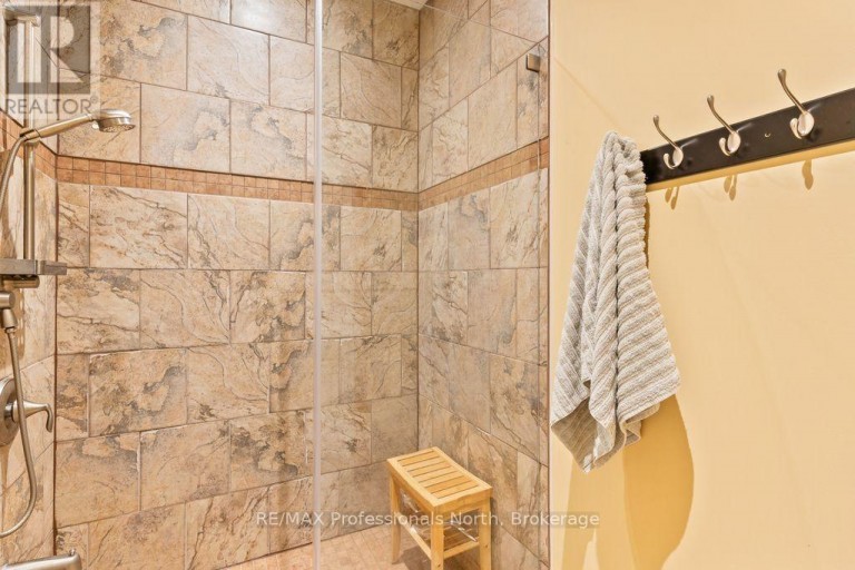 1041 KINGFISHER LANE, Minden Hills (Minden), Ontario, K0M2K0