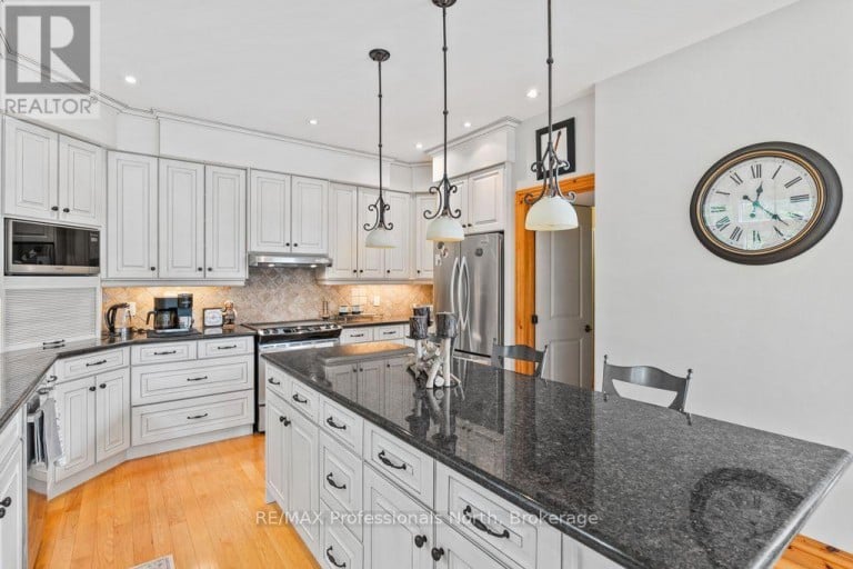 1041 KINGFISHER LANE, Minden Hills (Minden), Ontario, K0M2K0