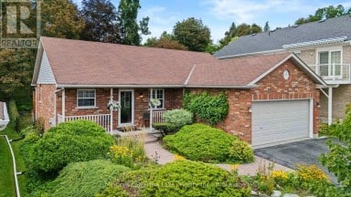 1069 SILVERDALE ROAD Peterborough (Otonabee Ward 1) Ontario photo 2