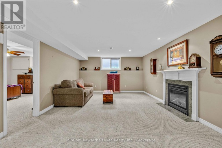 1069 SILVERDALE ROAD, Peterborough (Otonabee Ward 1), Ontario, K9J7W5
