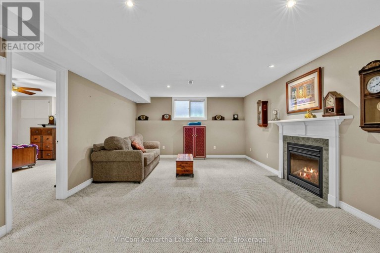 1069 SILVERDALE ROAD, Peterborough (Otonabee Ward 1), Ontario, K9J7W5