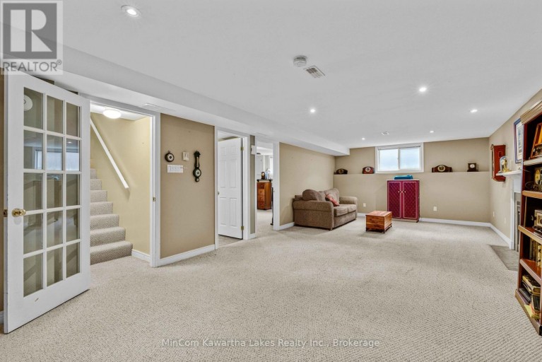 1069 SILVERDALE ROAD, Peterborough (Otonabee Ward 1), Ontario, K9J7W5