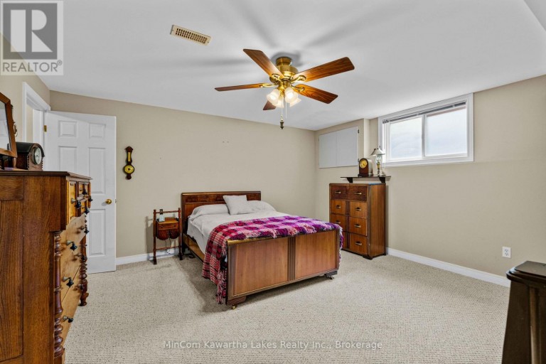 1069 SILVERDALE ROAD, Peterborough (Otonabee Ward 1), Ontario, K9J7W5