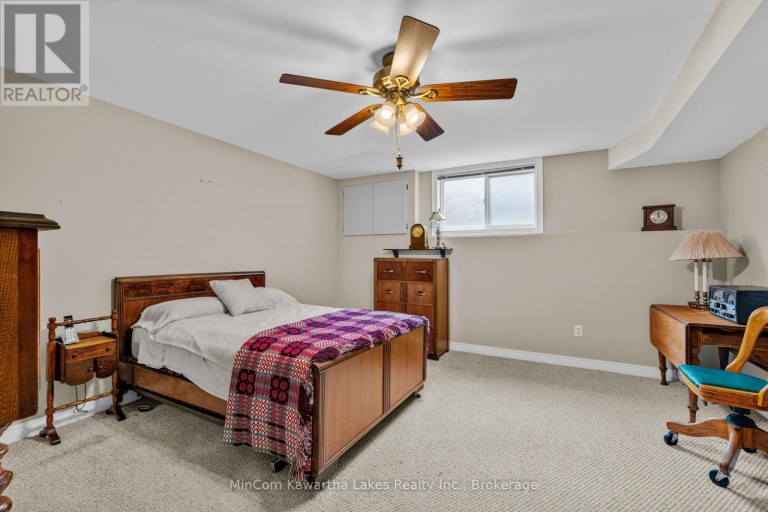 1069 SILVERDALE ROAD, Peterborough (Otonabee Ward 1), Ontario, K9J7W5