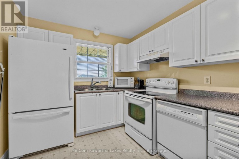 1069 SILVERDALE ROAD, Peterborough (Otonabee Ward 1), Ontario, K9J7W5