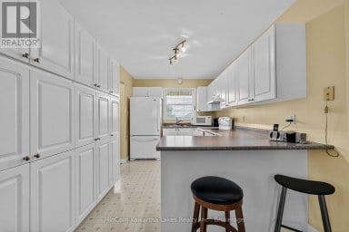 1069 SILVERDALE ROAD Peterborough (Otonabee Ward 1) Ontario photo 8