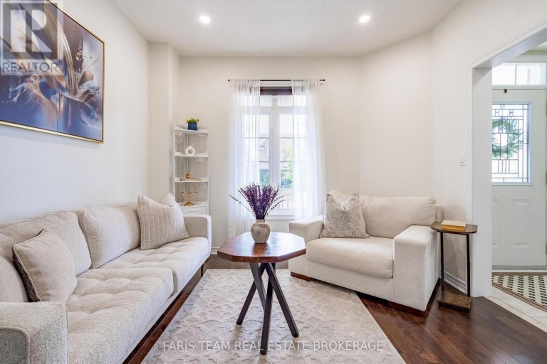 31 THE QUEENSWAY, Barrie (Innis-Shore), Ontario, L4M7H5