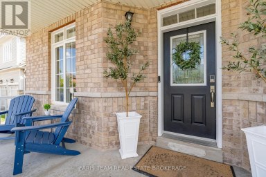 31 THE QUEENSWAY Barrie (Innis-Shore) Ontario photo 4