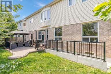 31 THE QUEENSWAY Barrie (Innis-Shore) Ontario photo 43