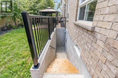 31 THE QUEENSWAY Barrie (Innis-Shore) Ontario photo 44