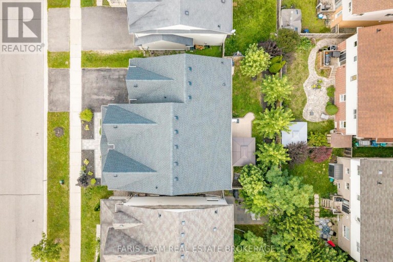 31 THE QUEENSWAY, Barrie (Innis-Shore), Ontario, L4M7H5
