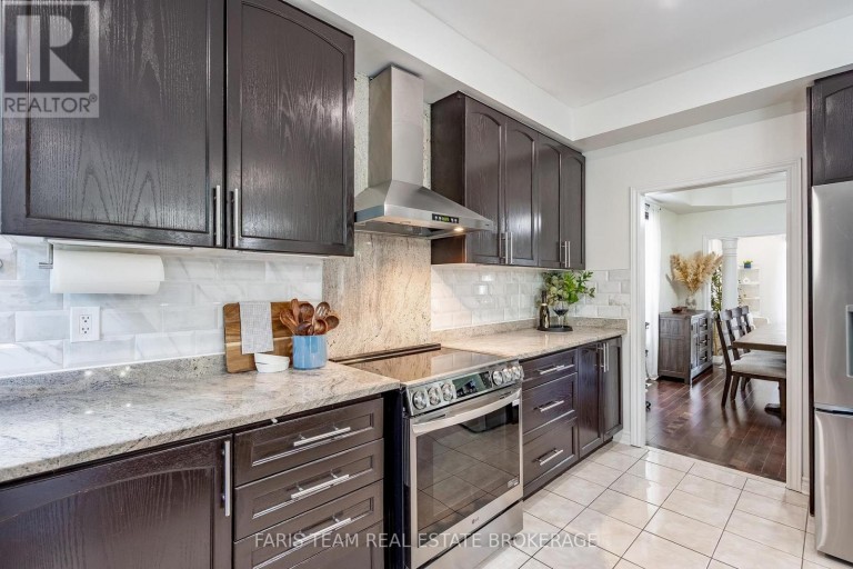 31 THE QUEENSWAY, Barrie (Innis-Shore), Ontario, L4M7H5