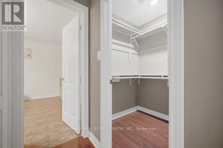 32 MIDNIGHTSUN TRAIL, Brampton (Sandringham-Wellington), Ontario, L6R3K3