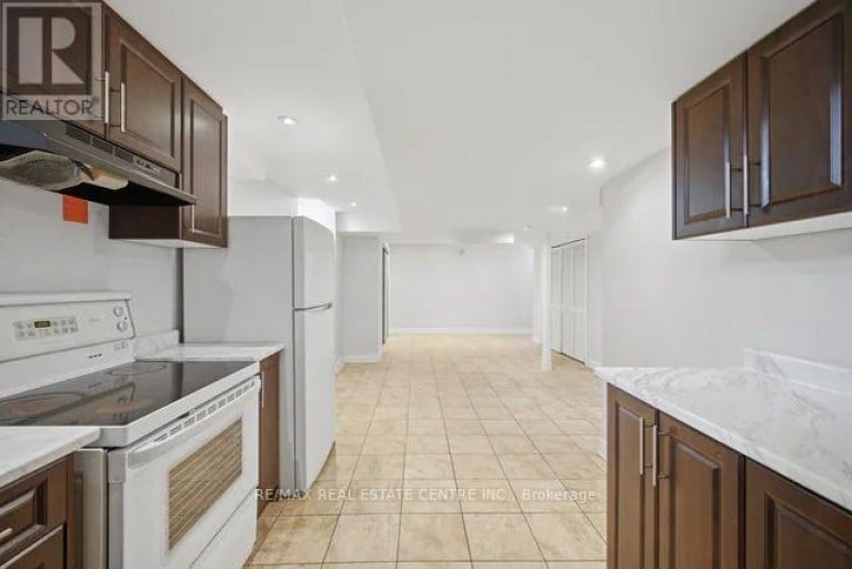 32 MIDNIGHTSUN TRAIL, Brampton (Sandringham-Wellington), Ontario, L6R3K3