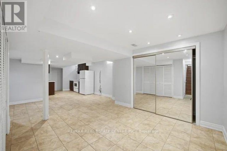 32 MIDNIGHTSUN TRAIL, Brampton (Sandringham-Wellington), Ontario, L6R3K3