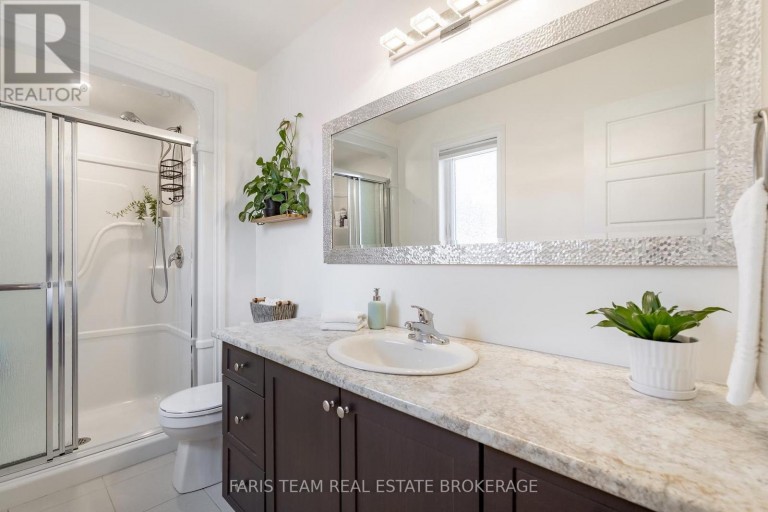 17 HUNTER AVENUE, Tay (Victoria Harbour), Ontario, L0K2A0