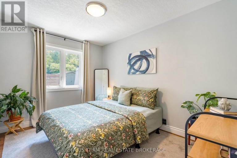 17 HUNTER AVENUE, Tay (Victoria Harbour), Ontario, L0K2A0