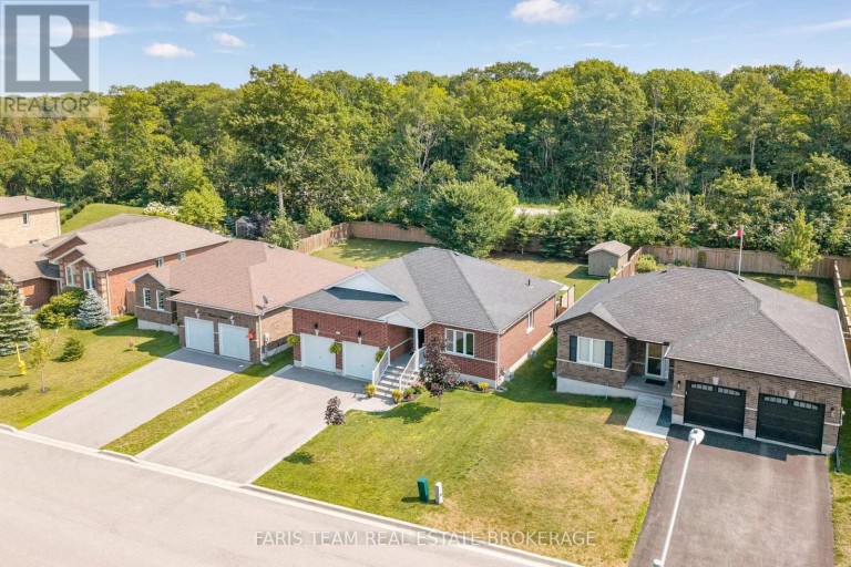 17 HUNTER AVENUE, Tay (Victoria Harbour), Ontario, L0K2A0