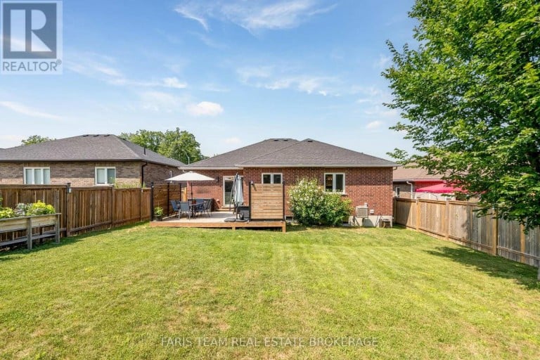 17 HUNTER AVENUE, Tay (Victoria Harbour), Ontario, L0K2A0