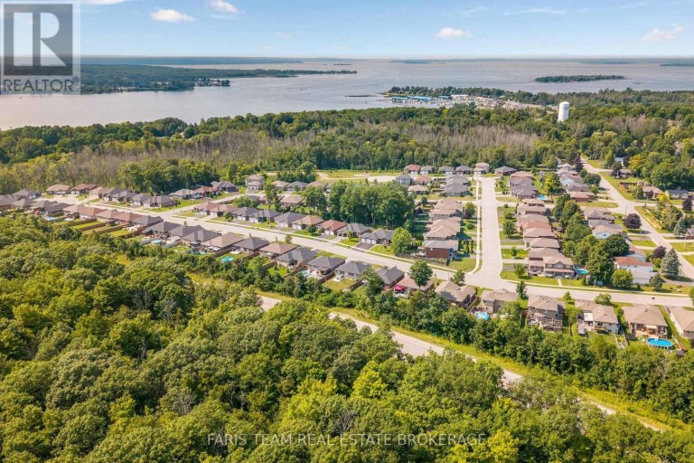 17 HUNTER AVENUE, Tay (Victoria Harbour), Ontario, L0K2A0