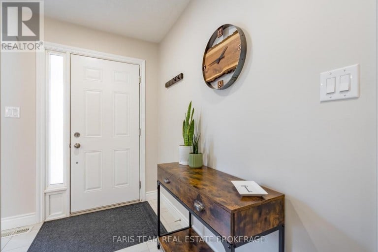 17 HUNTER AVENUE, Tay (Victoria Harbour), Ontario, L0K2A0