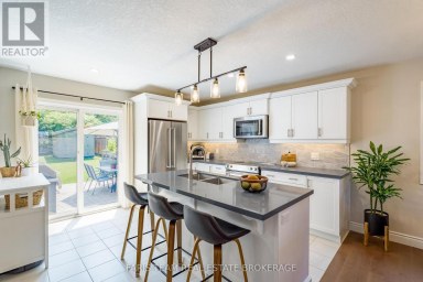17 HUNTER AVENUE Tay (Victoria Harbour) Ontario photo 6