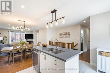 17 HUNTER AVENUE Tay (Victoria Harbour) Ontario photo 8