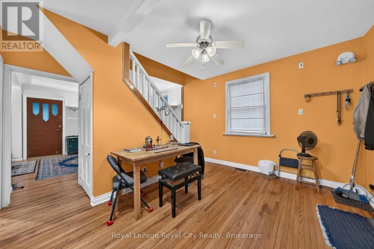 19 WALTER STREET, Guelph (St. Patrick's Ward), Ontario, N1E5N9