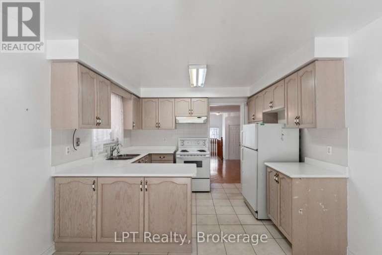 15 ESPOSITO DRIVE, Caledon (Bolton East), Ontario, L7E1T3