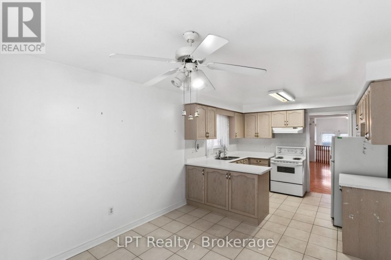 15 ESPOSITO DRIVE, Caledon (Bolton East), Ontario, L7E1T3