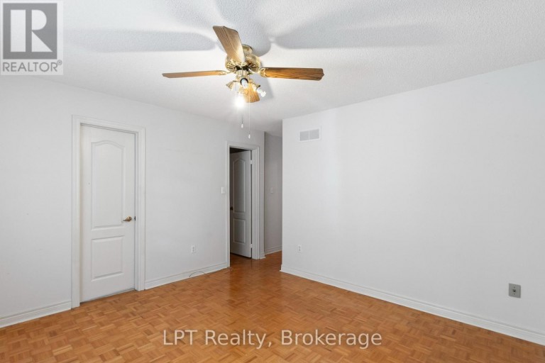 15 ESPOSITO DRIVE, Caledon (Bolton East), Ontario, L7E1T3