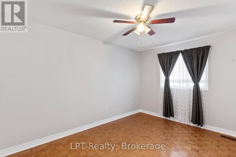 15 ESPOSITO DRIVE, Caledon (Bolton East), Ontario, L7E1T3
