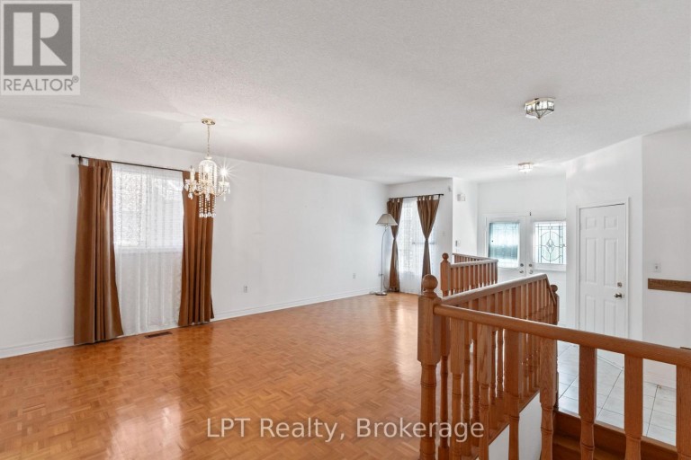 15 ESPOSITO DRIVE, Caledon (Bolton East), Ontario, L7E1T3