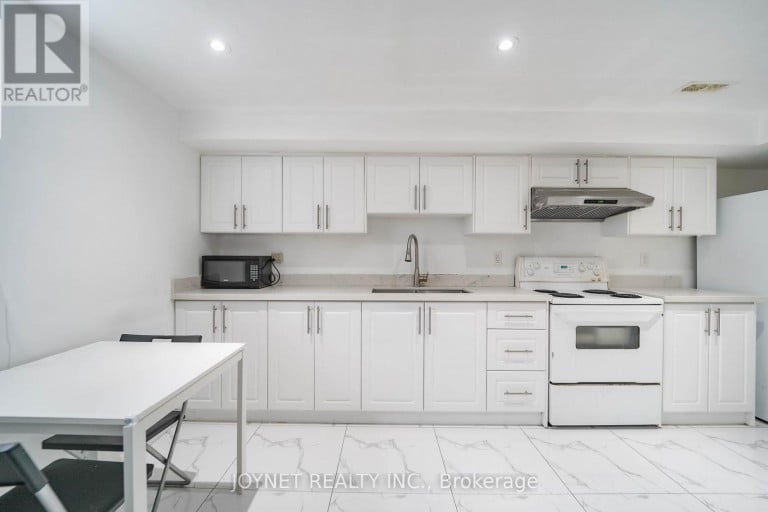 299 PALMER AVENUE, Richmond Hill (Harding), Ontario, L4C1P4