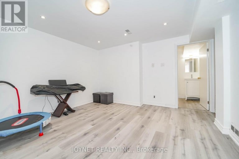 299 PALMER AVENUE, Richmond Hill (Harding), Ontario, L4C1P4