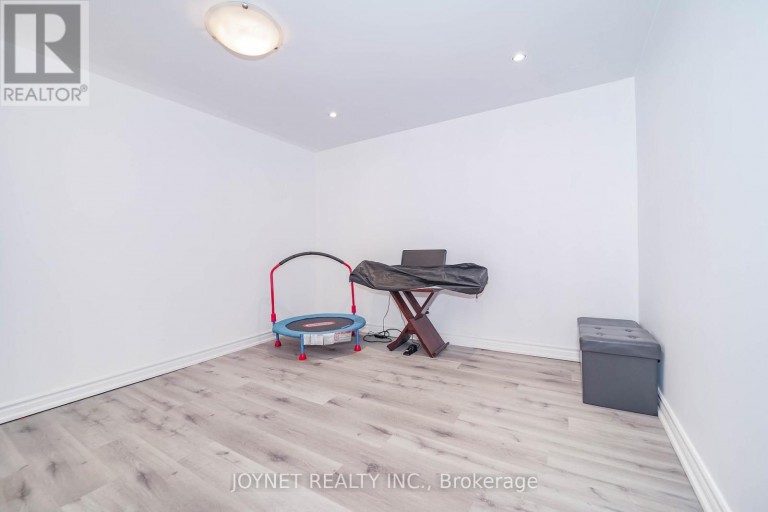 299 PALMER AVENUE, Richmond Hill (Harding), Ontario, L4C1P4