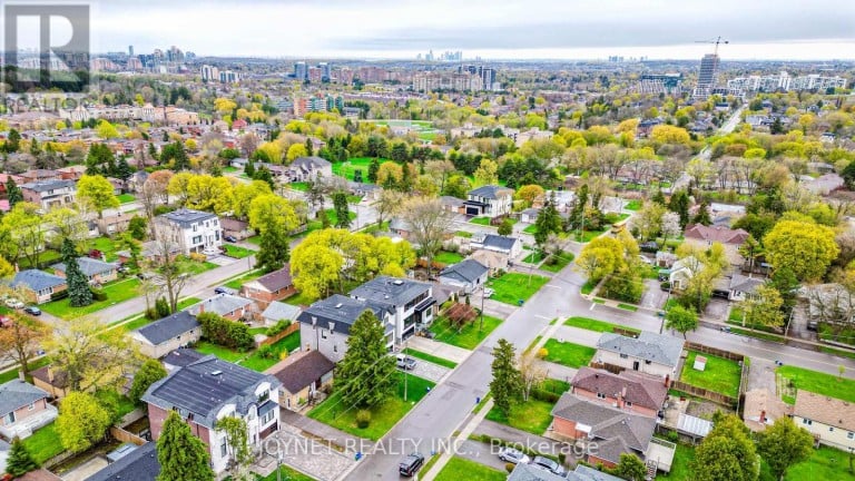 299 PALMER AVENUE, Richmond Hill (Harding), Ontario, L4C1P4
