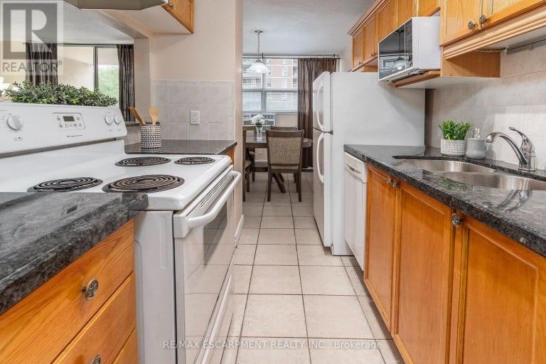 307 - 1950 MAIN STREET W, Hamilton (Ainslie Wood), Ontario, L8S4M9