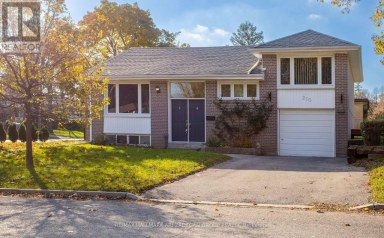 210 HARRYGAN CRESCENT Richmond Hill (Mill Pond) Ontario photo 2