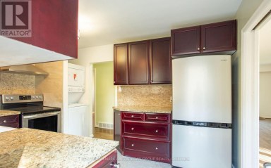 210 HARRYGAN CRESCENT Richmond Hill (Mill Pond) Ontario photo 7