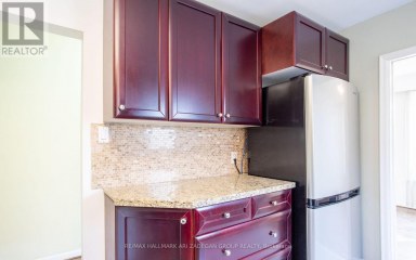210 HARRYGAN CRESCENT Richmond Hill (Mill Pond) Ontario photo 8